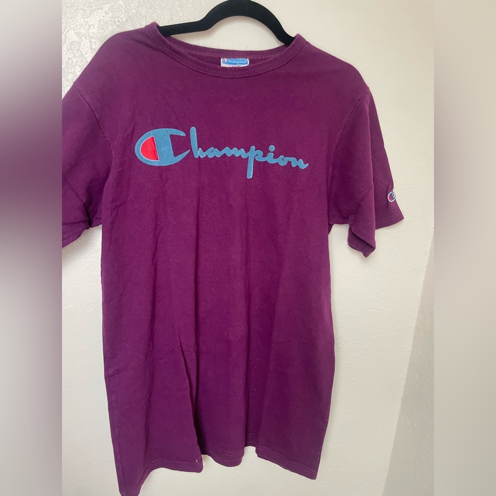 Champion purple T-shirt with blue and red logo, Size L